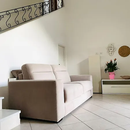 Il Cortile Fiorito Apartment *